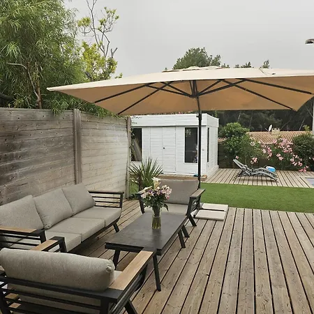 Piscine Prive & Jacuzzi 300 De La *