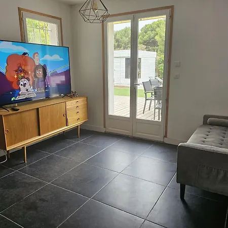 Piscine Prive & Jacuzzi 300 De La